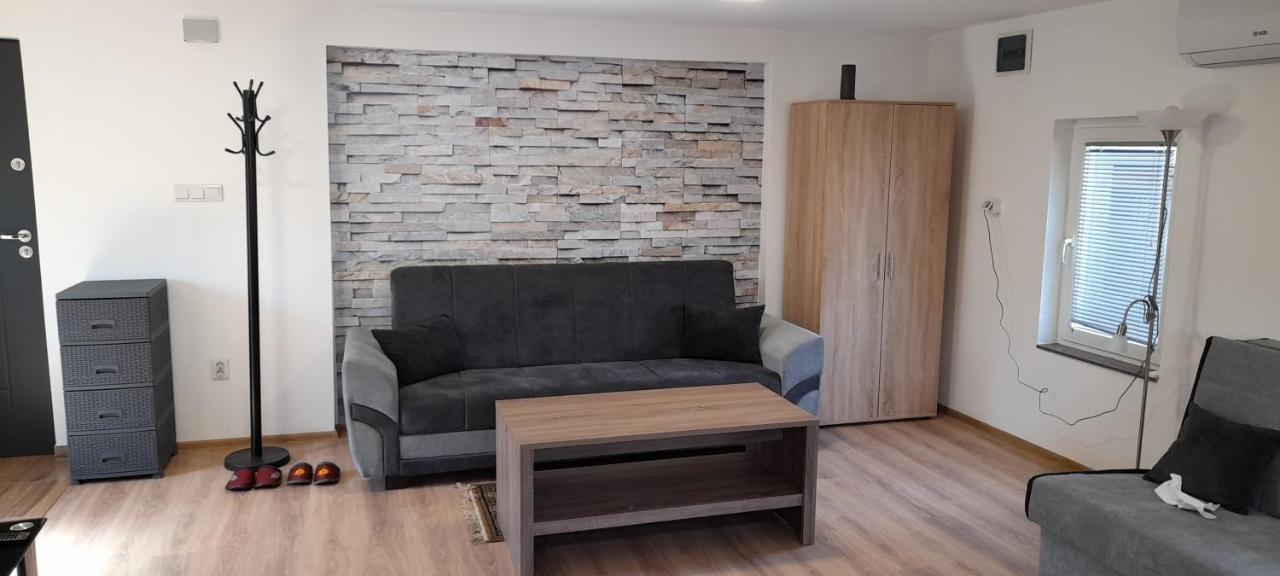 Aura City Apartment Visoko Luaran gambar