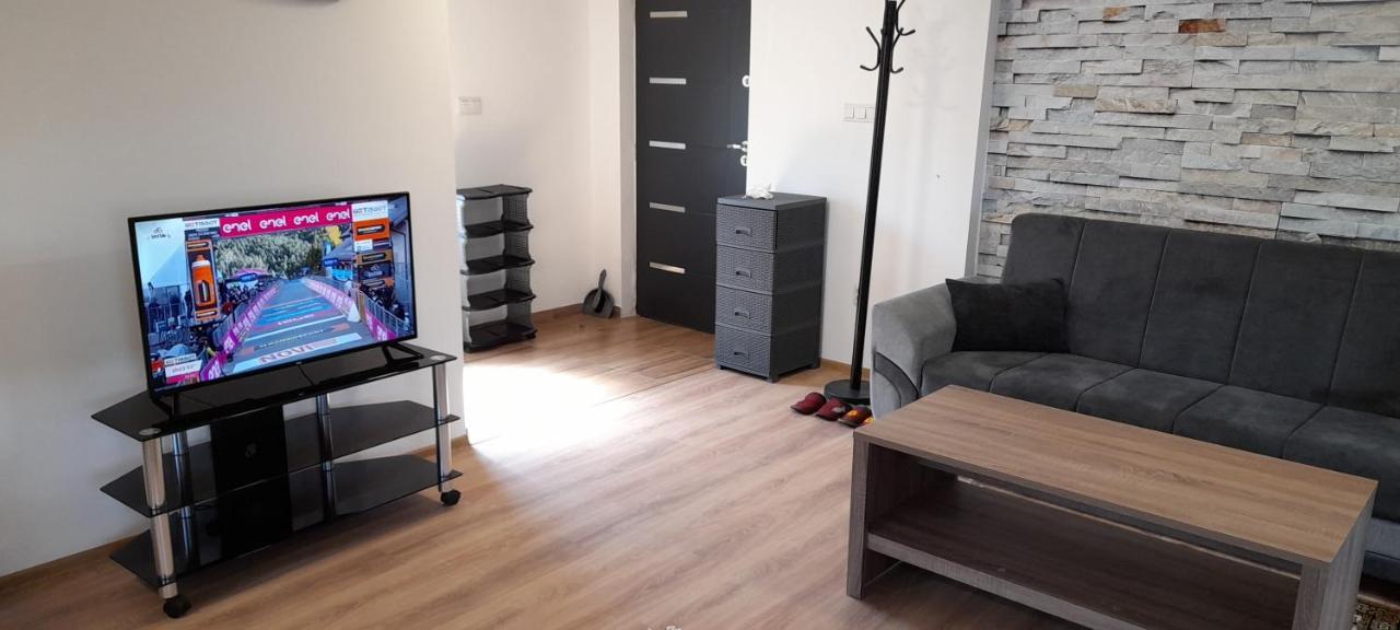 Aura City Visoko Luaran gambar